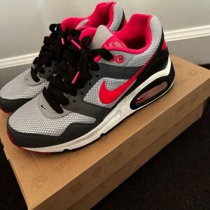 Nike Air Max Sneakers Gray and Pink